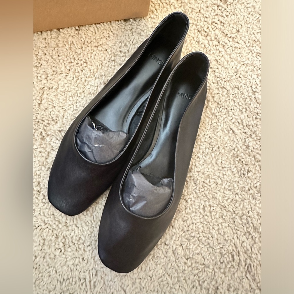 BNWT Black Soft Leather Ballet Flats - Size 7